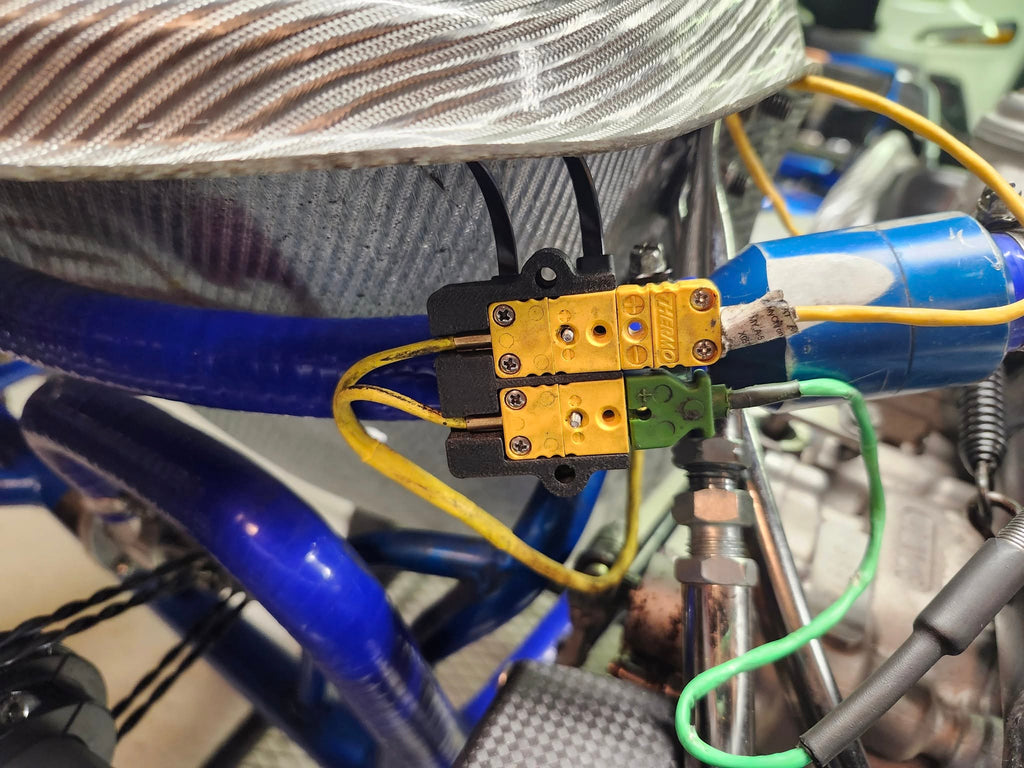 EGT/CT Holder for dual 2 prong connectors